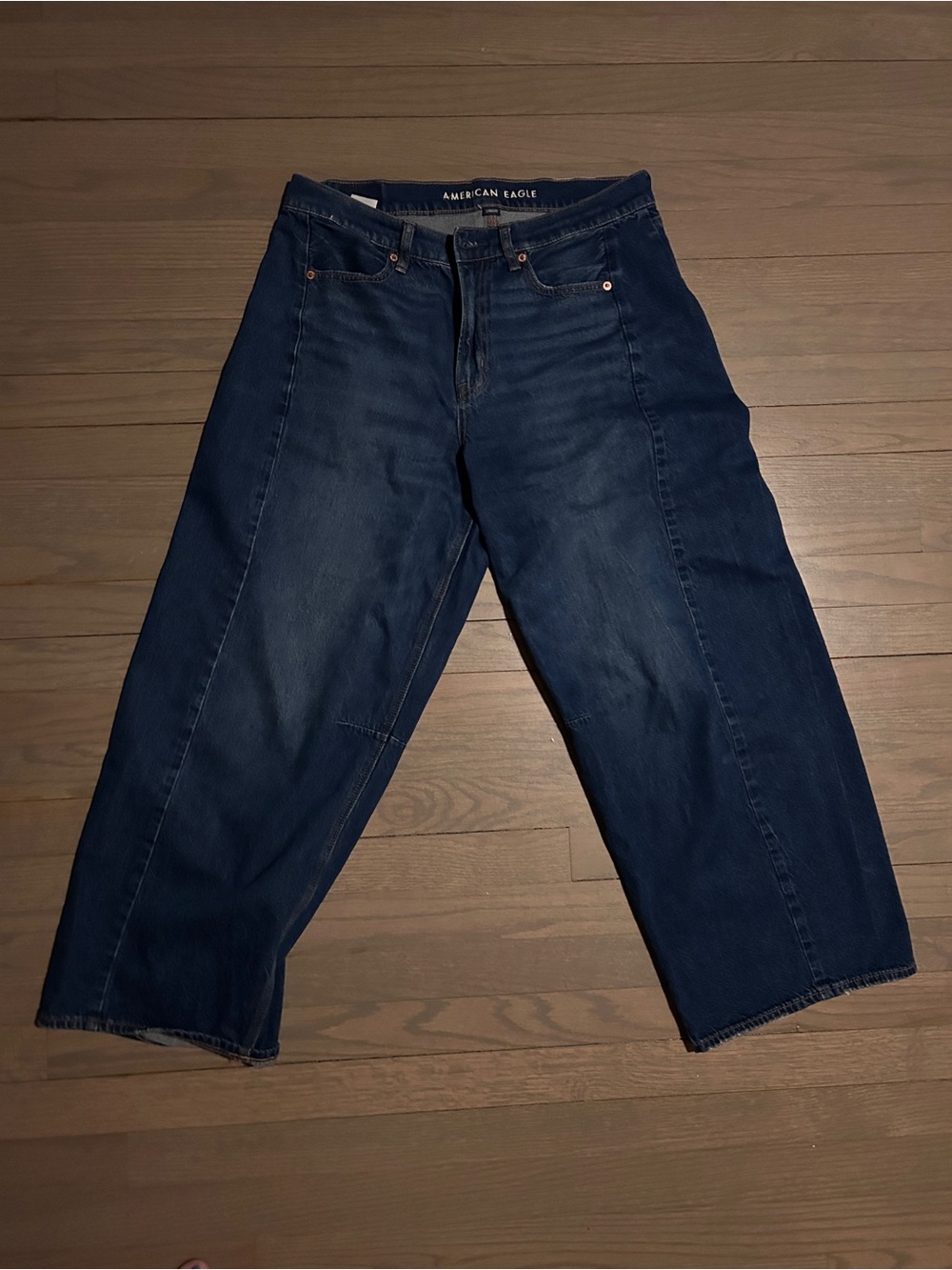 American Eagle 🦅 Dreamy Drape Strigid Barrel Jeans - Picture 4 of 8
